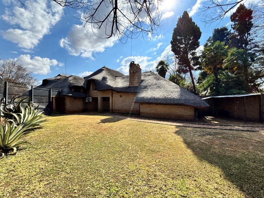 3 Bedroom Property for Sale in Mooivallei Park North West